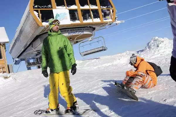ski-et-snowboard-lac-blanc